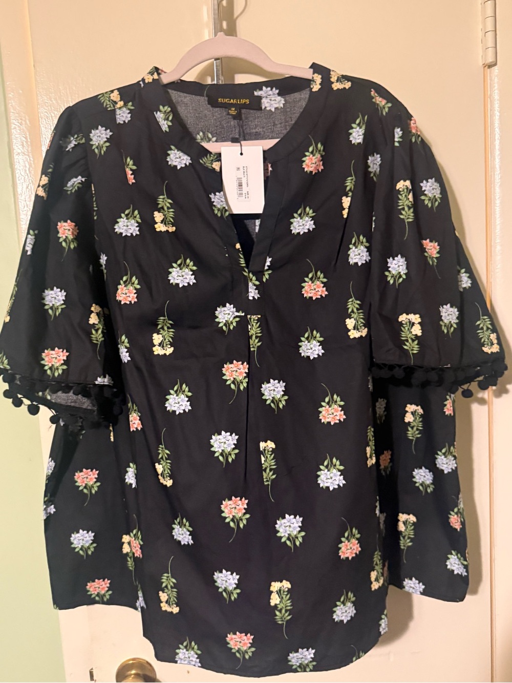SugarLips Black Floral Pom-Sleeve Blouse NWT 3X
